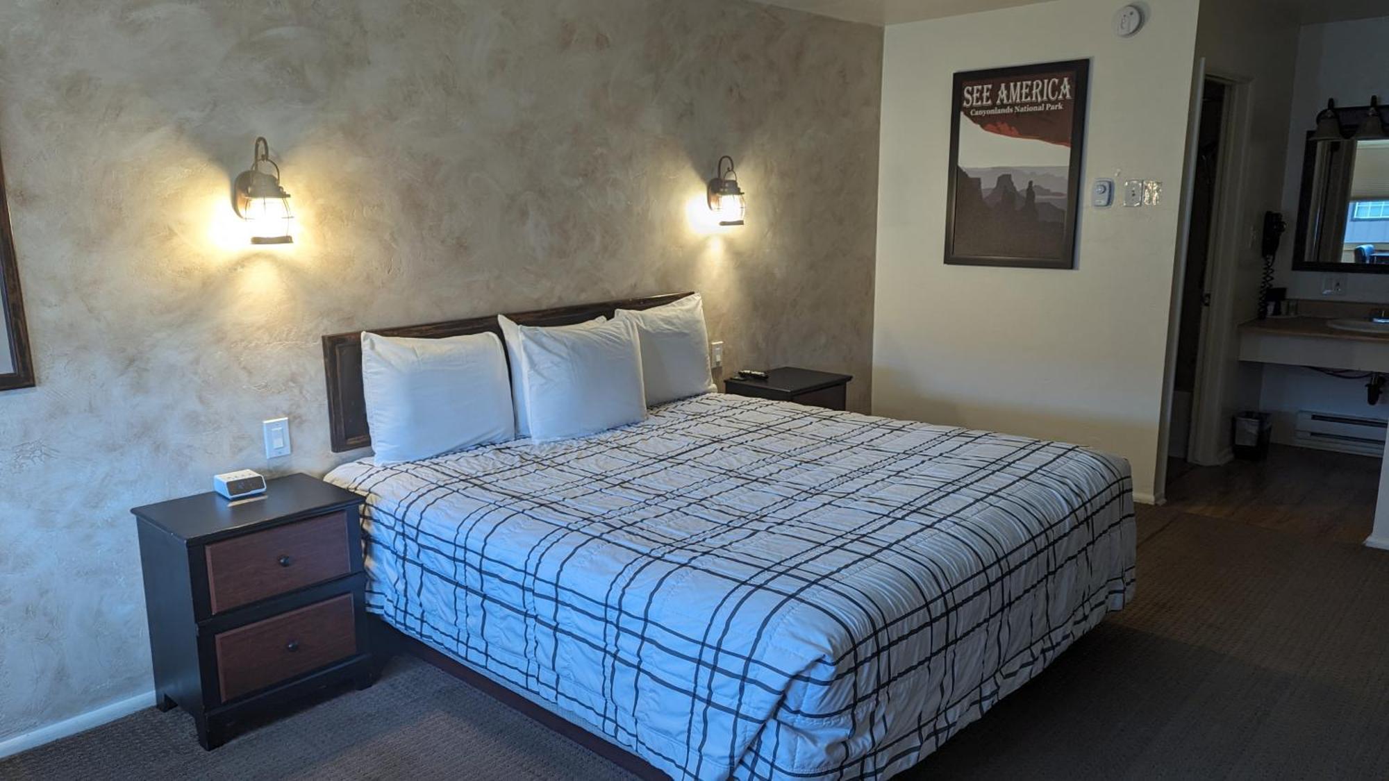 High Desert Inn Salina Bagian luar foto