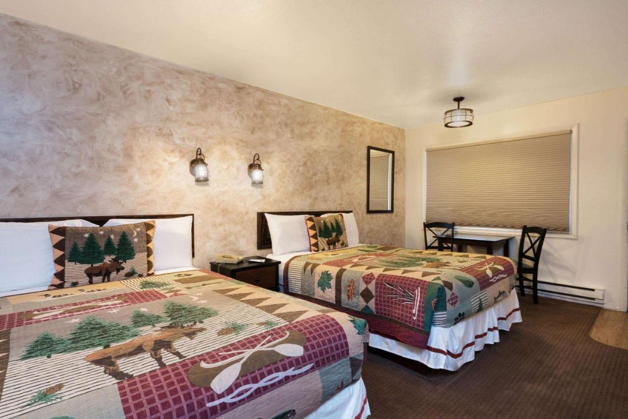 High Desert Inn Salina Bagian luar foto
